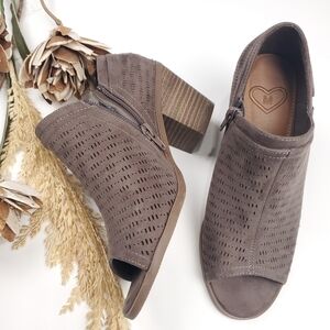 Madeline Brown Open Toe Ankle Boots Size 6½m